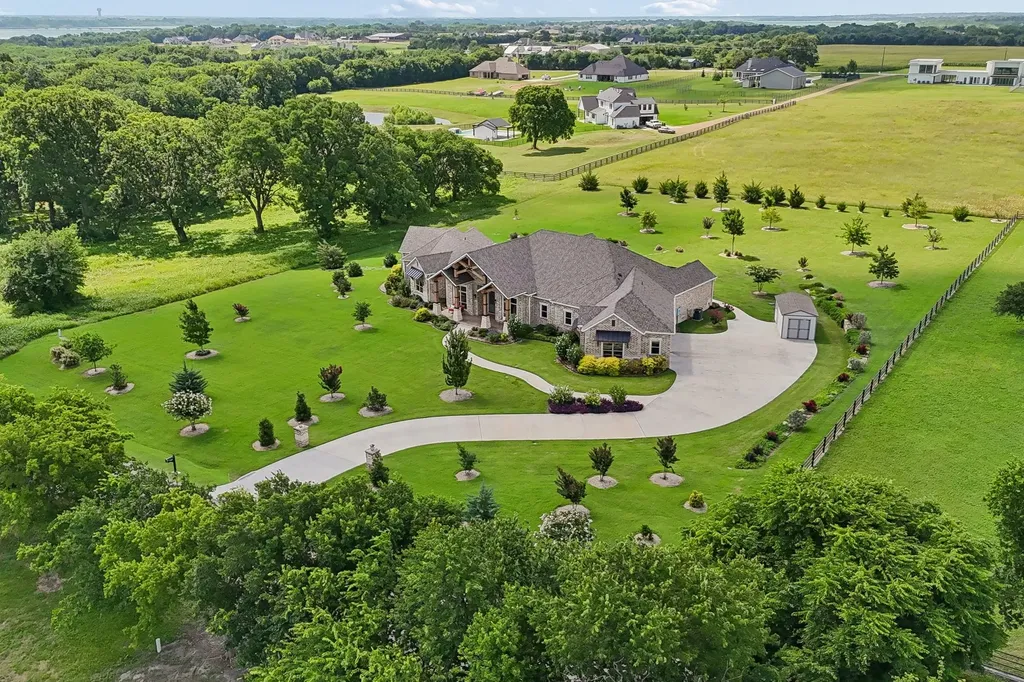 1500 Ford Lane Lucas TX 75002