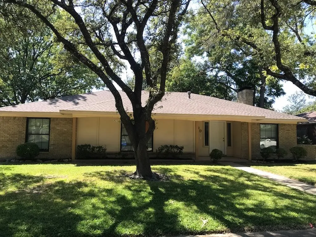 4009 Azalea Lane Garland TX 75043