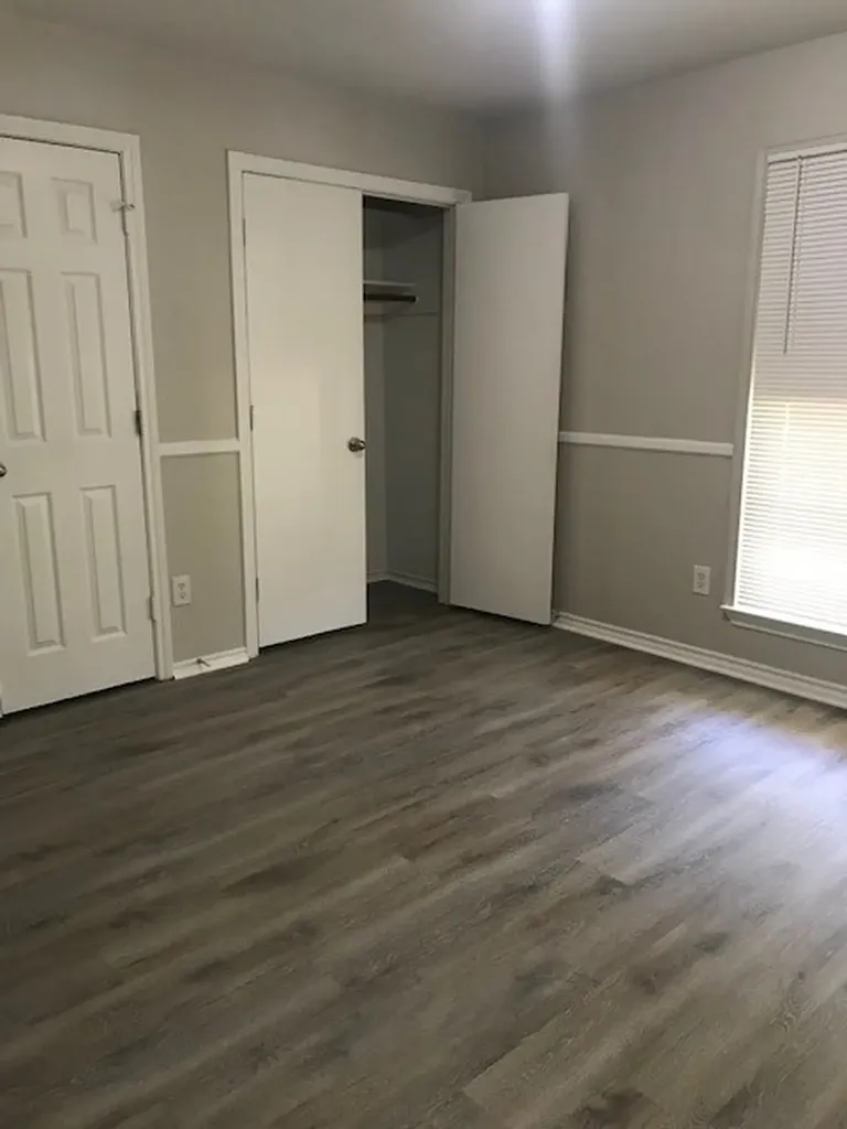 4009 Azalea Lane Garland TX 75043