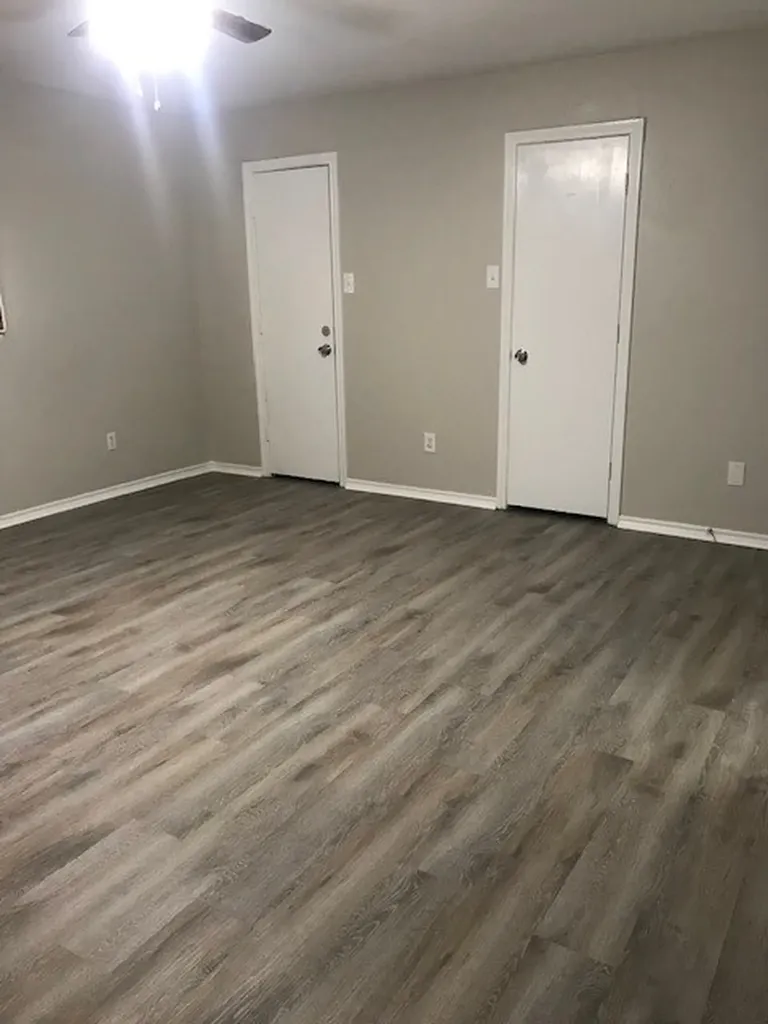 4009 Azalea Lane Garland TX 75043