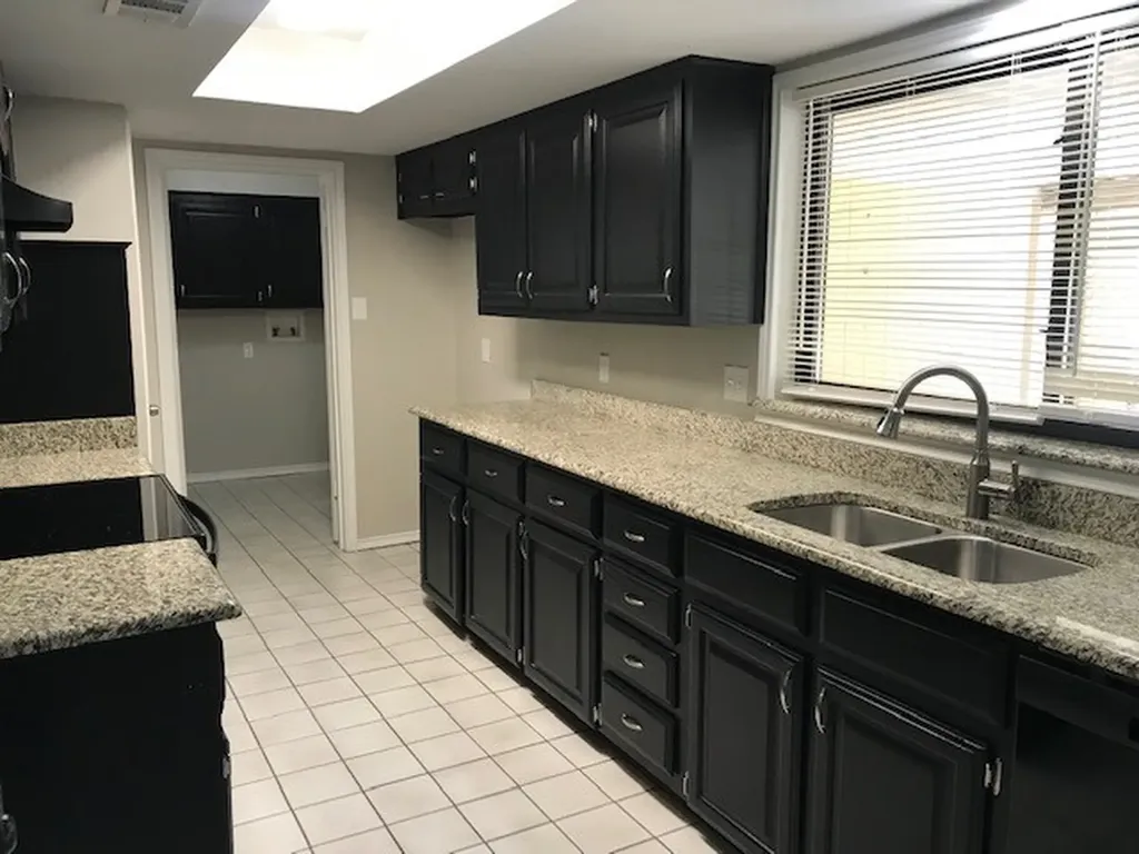 4009 Azalea Lane Garland TX 75043