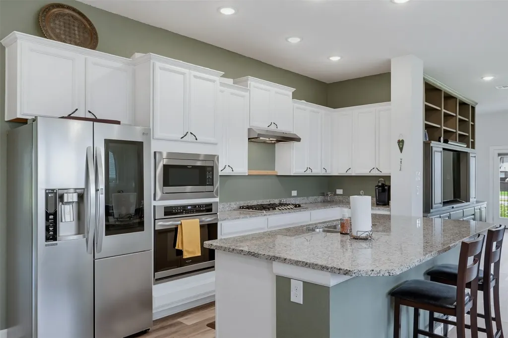 5329 Waterview Court Haltom City TX 76137