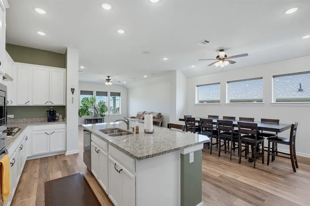 5329 Waterview Court Haltom City TX 76137
