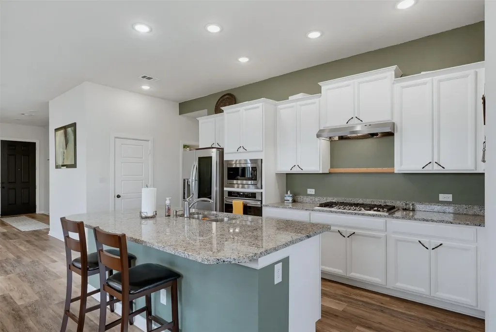 5329 Waterview Court Haltom City TX 76137