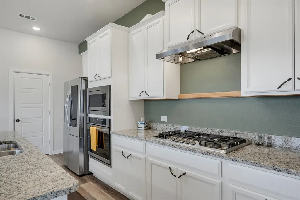 5329 Waterview Court Haltom City TX 76137