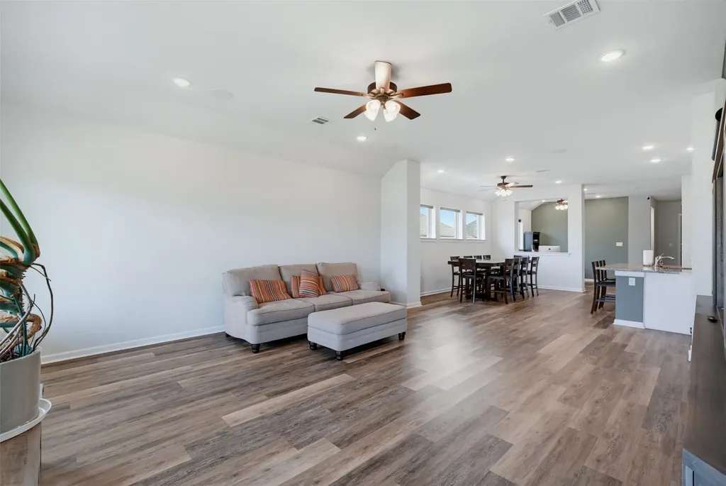 5329 Waterview Court Haltom City TX 76137