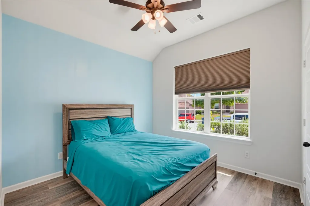 5329 Waterview Court Haltom City TX 76137