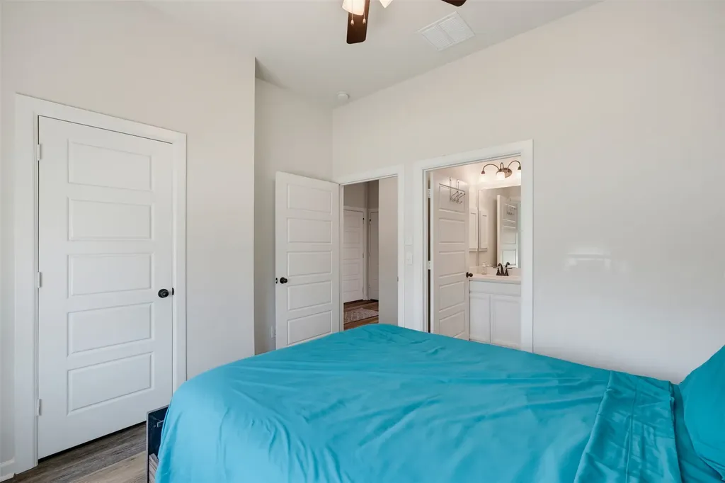 5329 Waterview Court Haltom City TX 76137