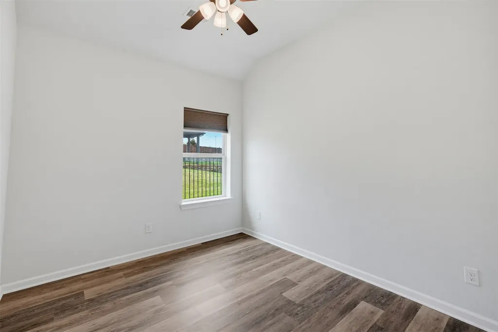 5329 Waterview Court Haltom City TX 76137