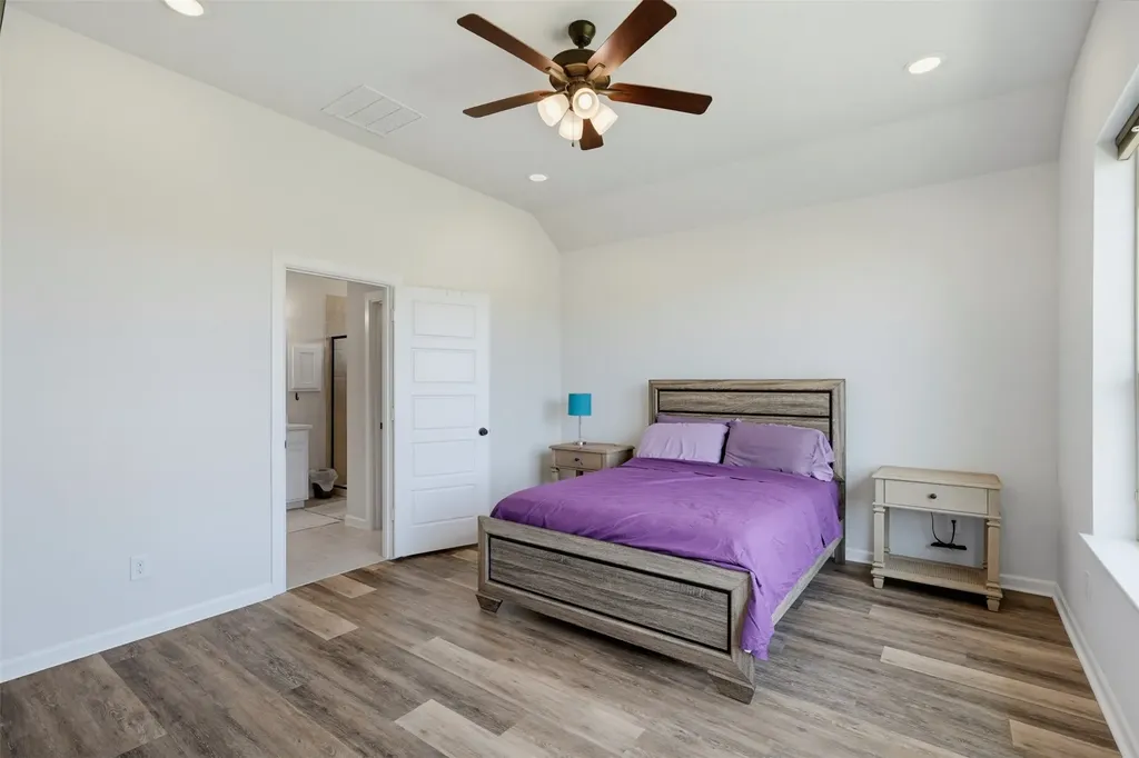5329 Waterview Court Haltom City TX 76137