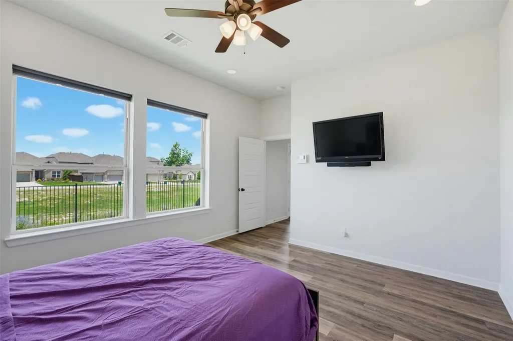 5329 Waterview Court Haltom City TX 76137