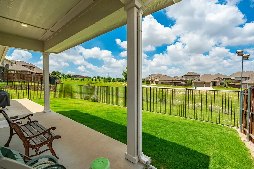5329 Waterview Court Haltom City TX 76137