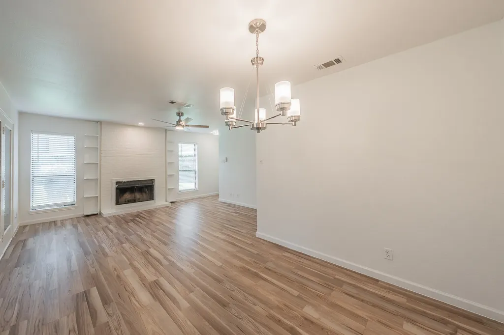 1204 Harwell Drive Arlington TX 76011