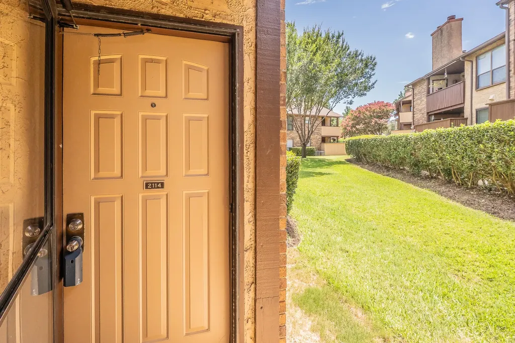1204 Harwell Drive Arlington TX 76011
