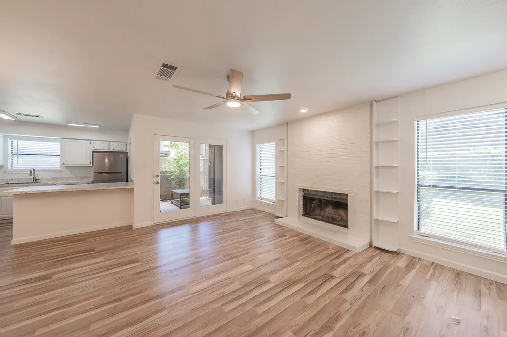1204 Harwell Drive Arlington TX 76011