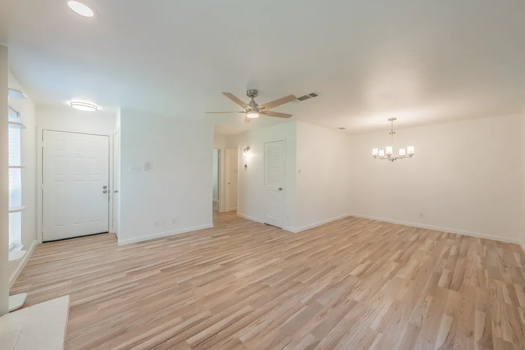 1204 Harwell Drive Arlington TX 76011