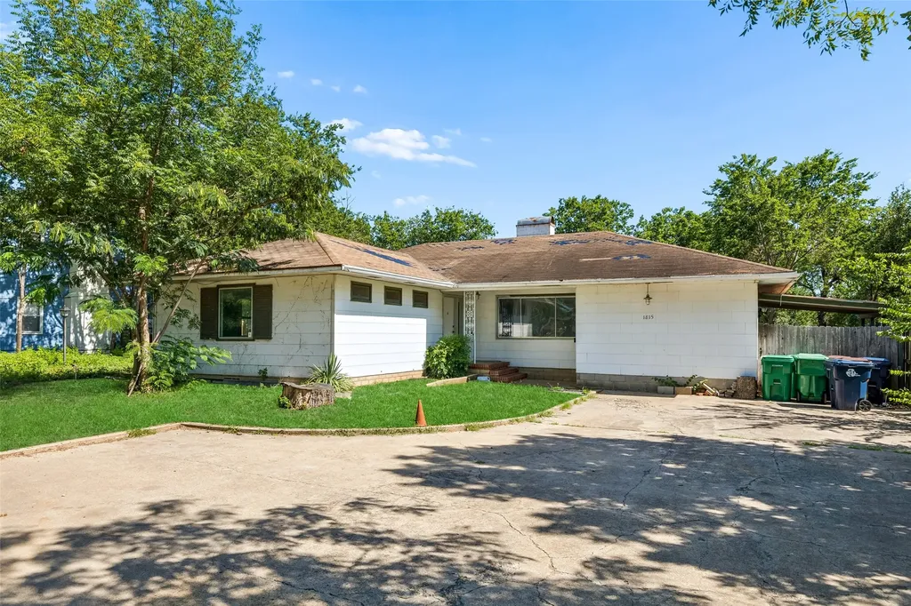 1815 W Oak Street Denton TX 76201