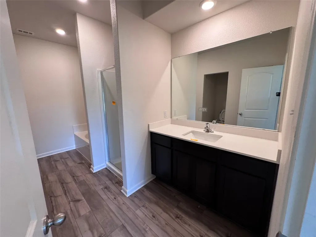 152 Banjo Trail Newark TX 76071