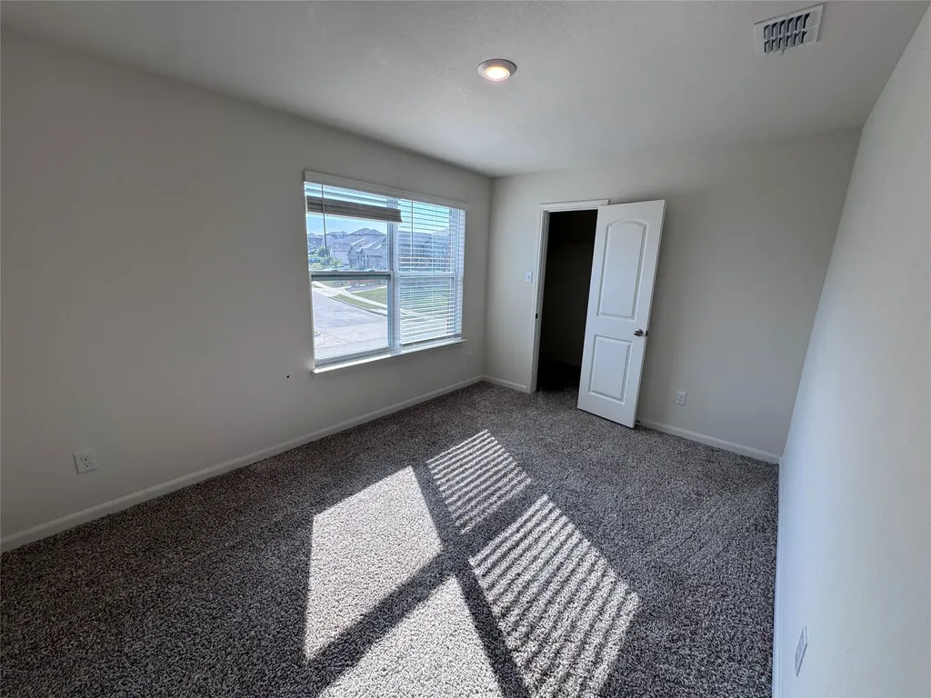 152 Banjo Trail Newark TX 76071