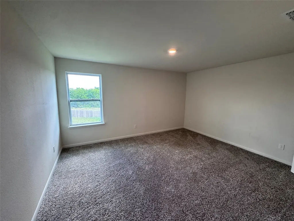 152 Banjo Trail Newark TX 76071