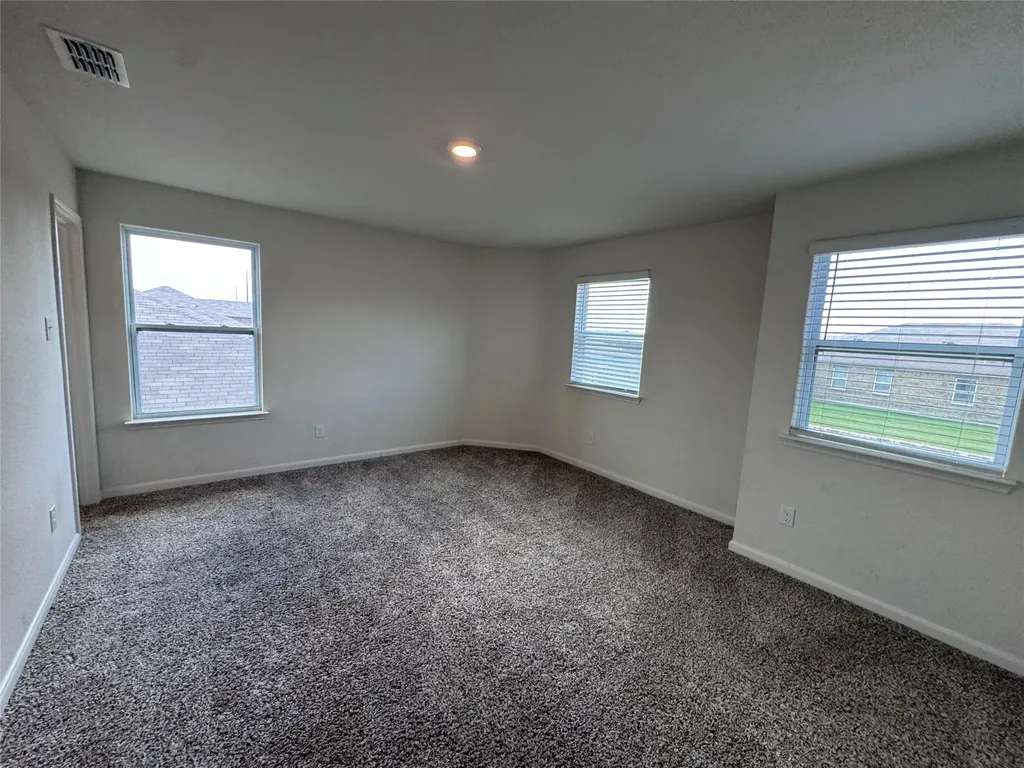 152 Banjo Trail Newark TX 76071