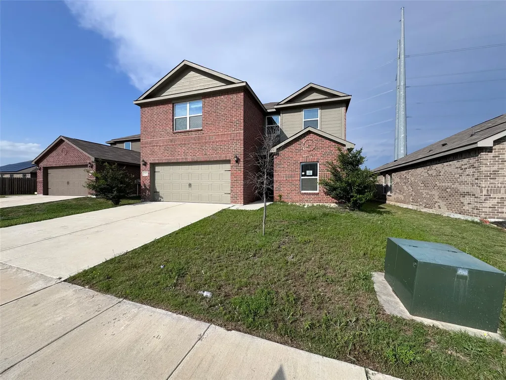 152 Banjo Trail Newark TX 76071