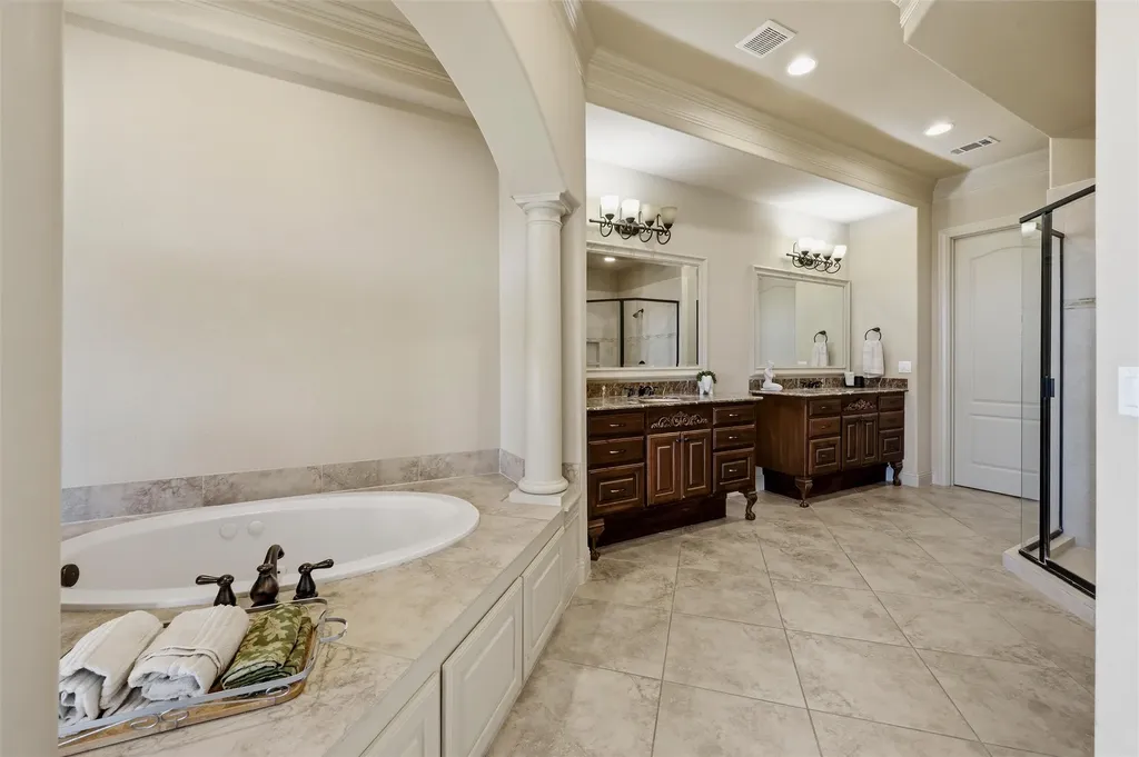 563 Rockingham Drive Irving TX 75063