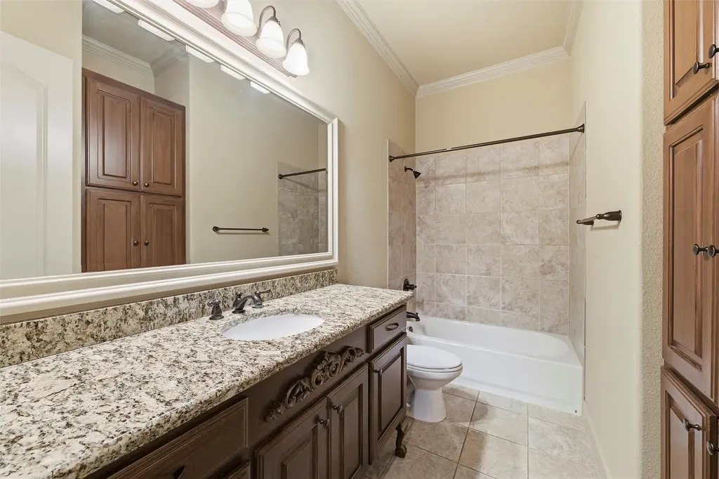 563 Rockingham Drive Irving TX 75063