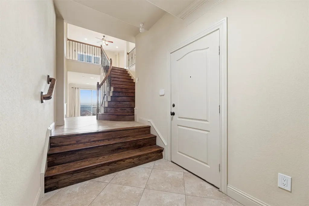 563 Rockingham Drive Irving TX 75063