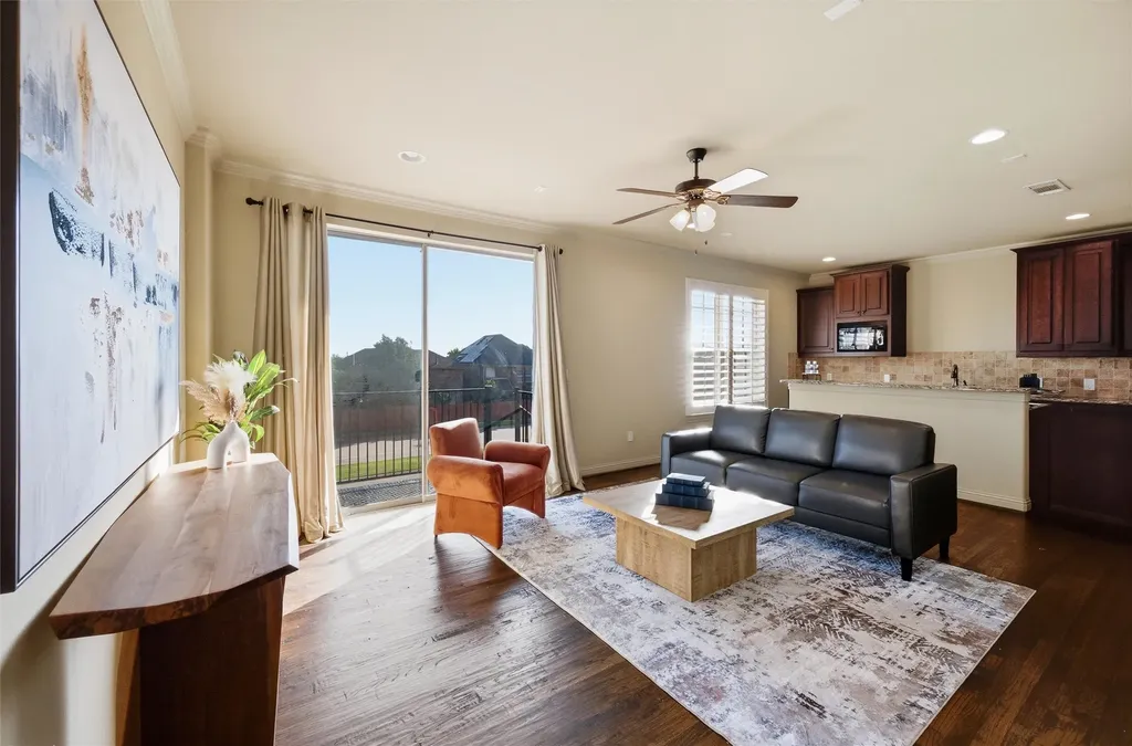 563 Rockingham Drive Irving TX 75063