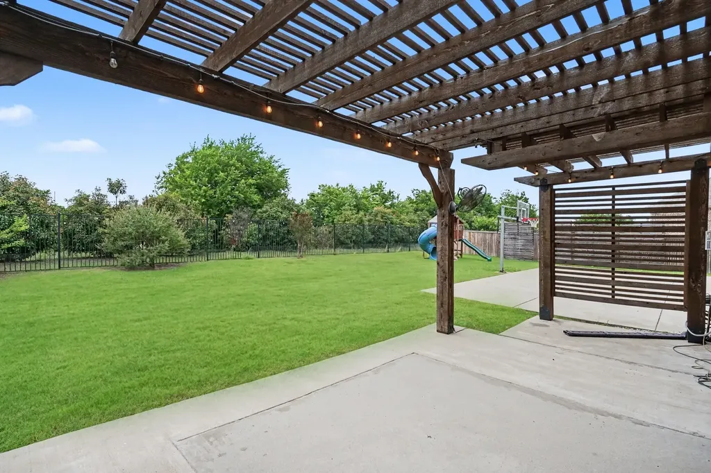 273 Shallow Brook Drive Sunnyvale TX 75182