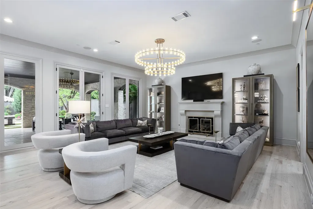 6517 Prestonshire Lane Dallas TX 75225