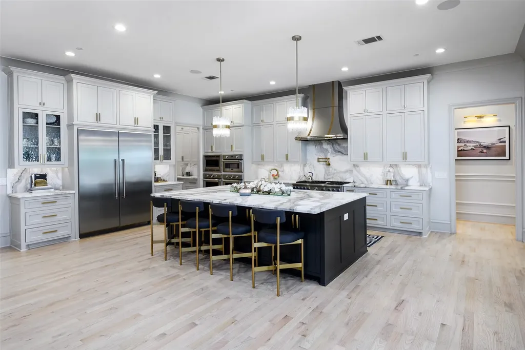 6517 Prestonshire Lane Dallas TX 75225