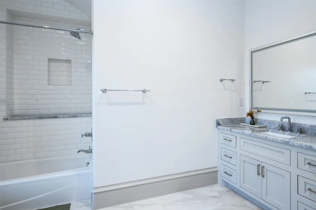 6517 Prestonshire Lane Dallas TX 75225
