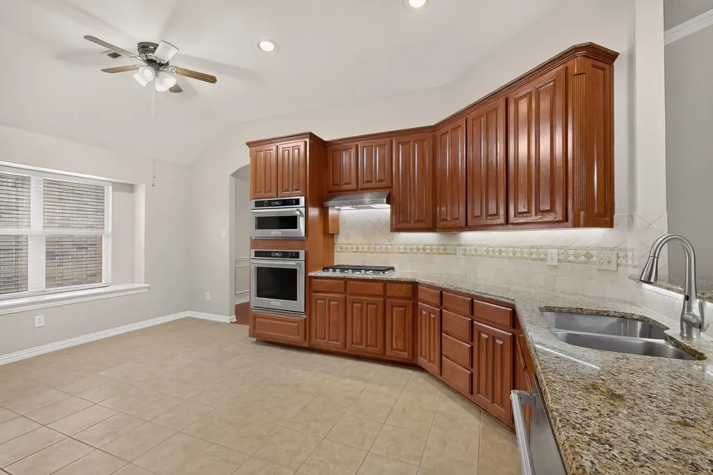 6400 Day Spring Drive The Colony TX 75056
