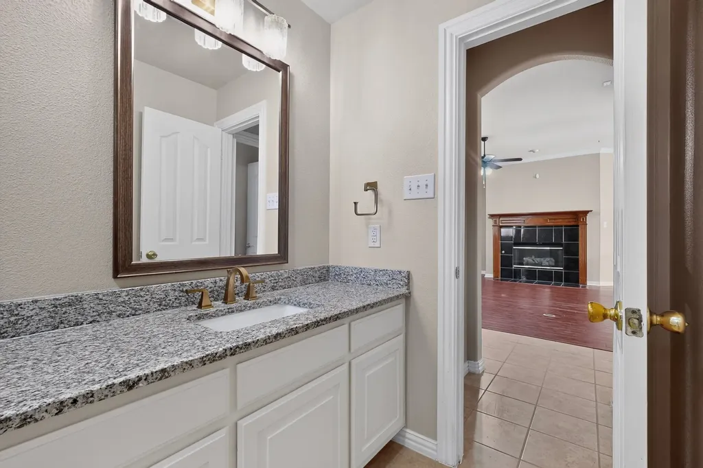 6400 Day Spring Drive The Colony TX 75056