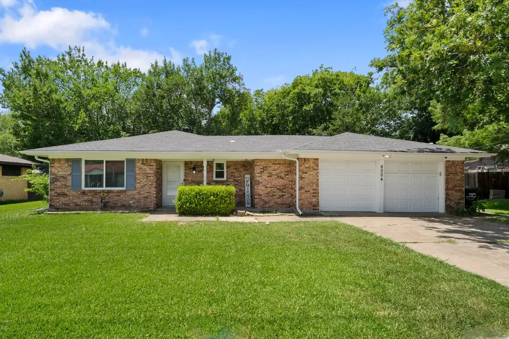 6204 Sayle Street Greenville TX 75402