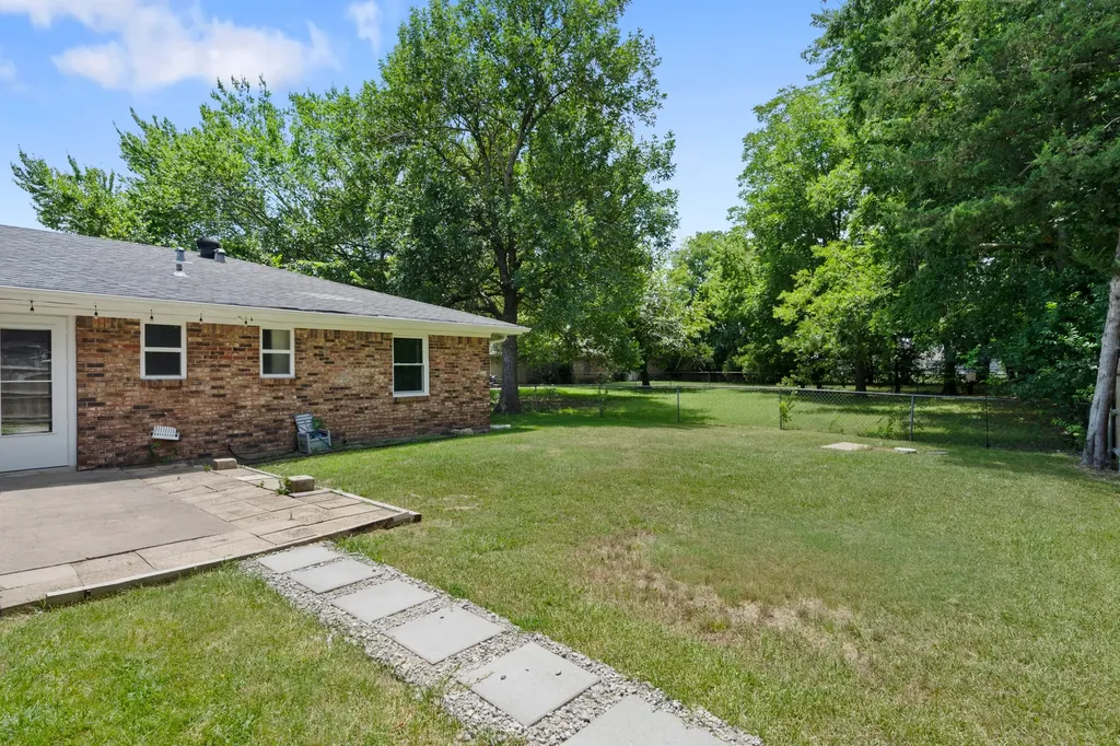 6204 Sayle Street Greenville TX 75402
