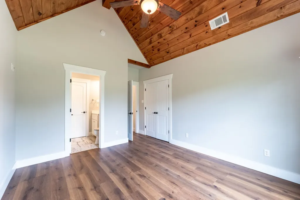 38 Jubilee Farm Road Bells TX 75414