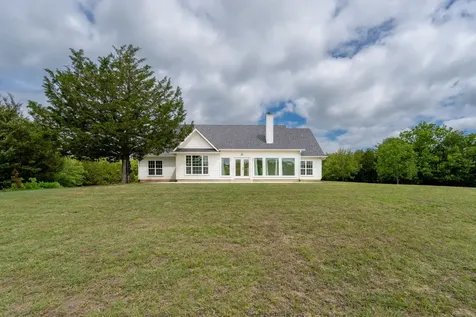 38 Jubilee Farm Road Bells TX 75414