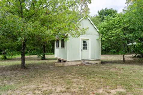 38 Jubilee Farm Road Bells TX 75414