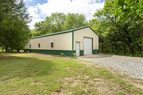 38 Jubilee Farm Road Bells TX 75414