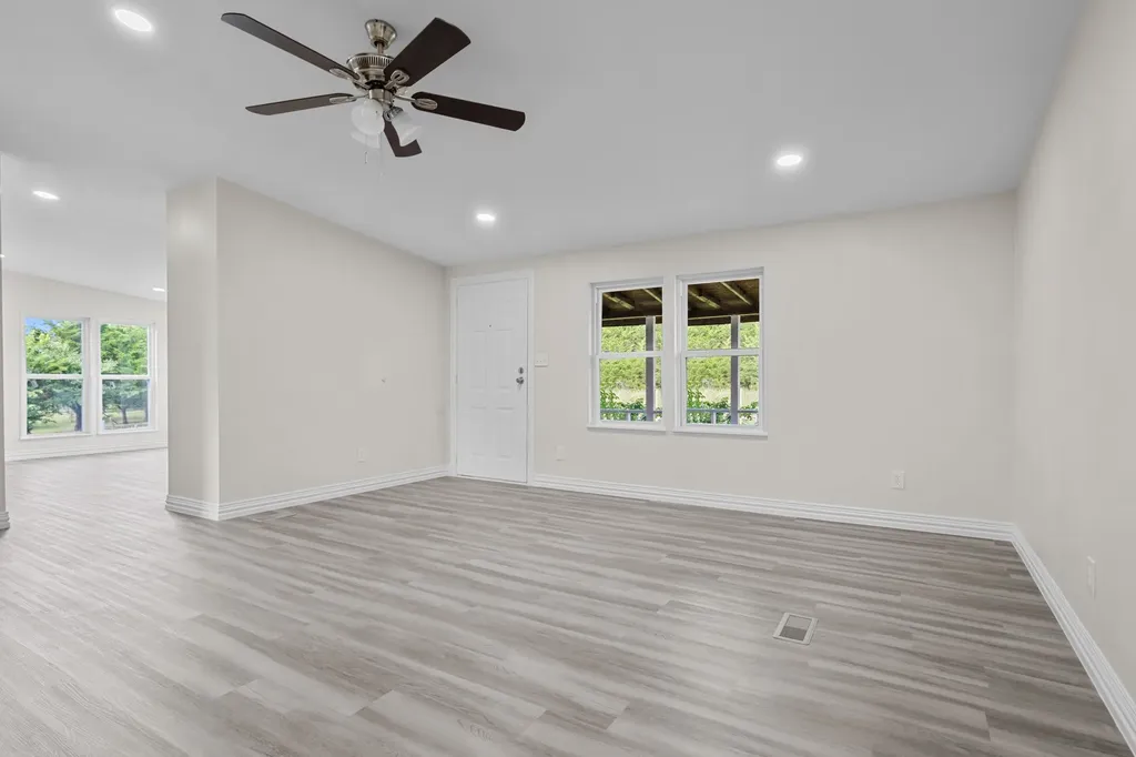 1006 S Telegraph Circle Quinlan TX 75474