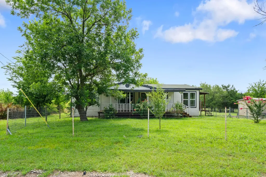 1006 S Telegraph Circle Quinlan TX 75474