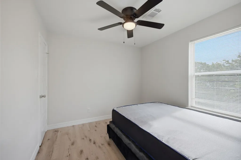 1632 E Arlington Avenue Fort Worth TX 76104