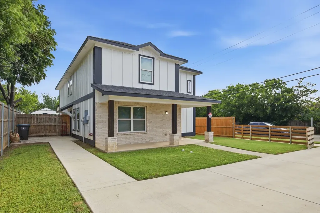 1632 E Arlington Avenue Fort Worth TX 76104