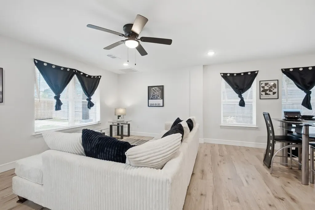 1632 E Arlington Avenue Fort Worth TX 76104
