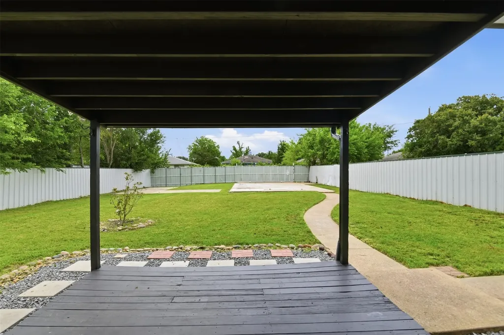 746 Quietwood Drive Dallas TX 75253