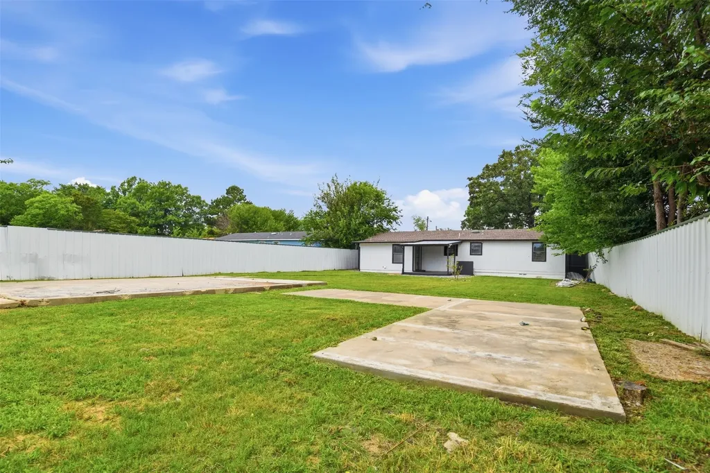 746 Quietwood Drive Dallas TX 75253