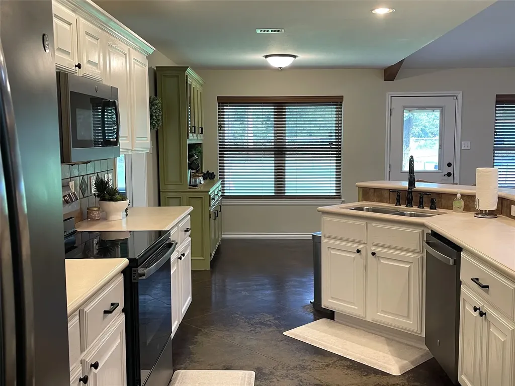 109 Private Road 916 Fairfield TX 75840